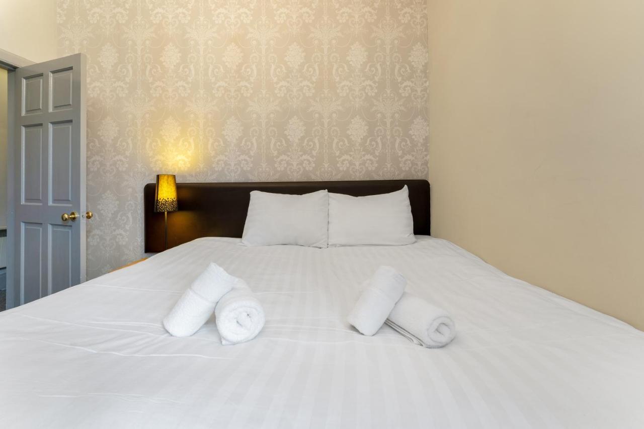 Unique 2 Bedroom Castle Suite Apartment - Near Edinburgh Castle & Royal Mile Eksteriør bilde