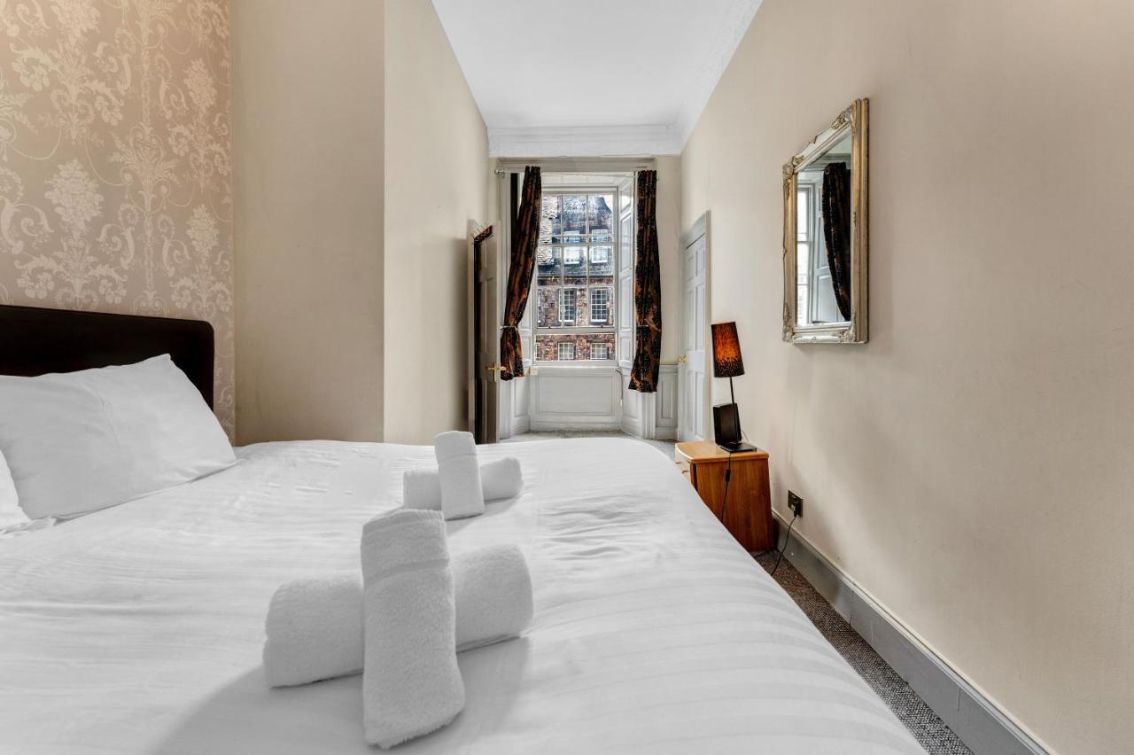 Unique 2 Bedroom Castle Suite Apartment - Near Edinburgh Castle & Royal Mile Eksteriør bilde