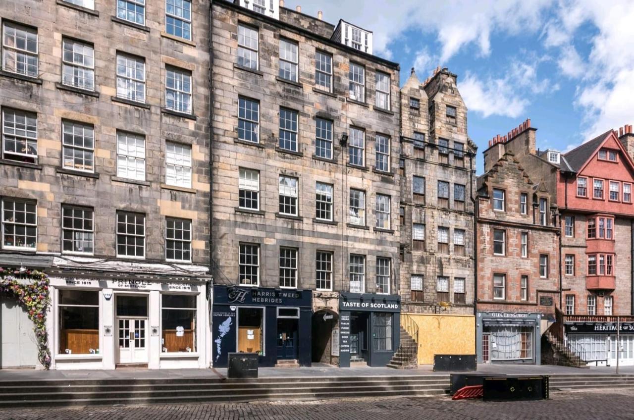 Unique 2 Bedroom Castle Suite Apartment - Near Edinburgh Castle & Royal Mile Eksteriør bilde