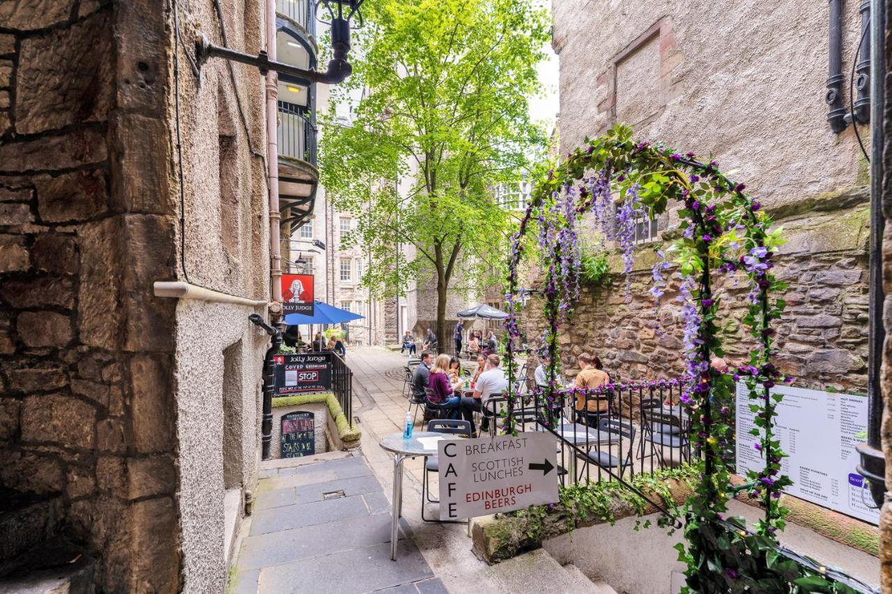 Unique 2 Bedroom Castle Suite Apartment - Near Edinburgh Castle & Royal Mile Eksteriør bilde