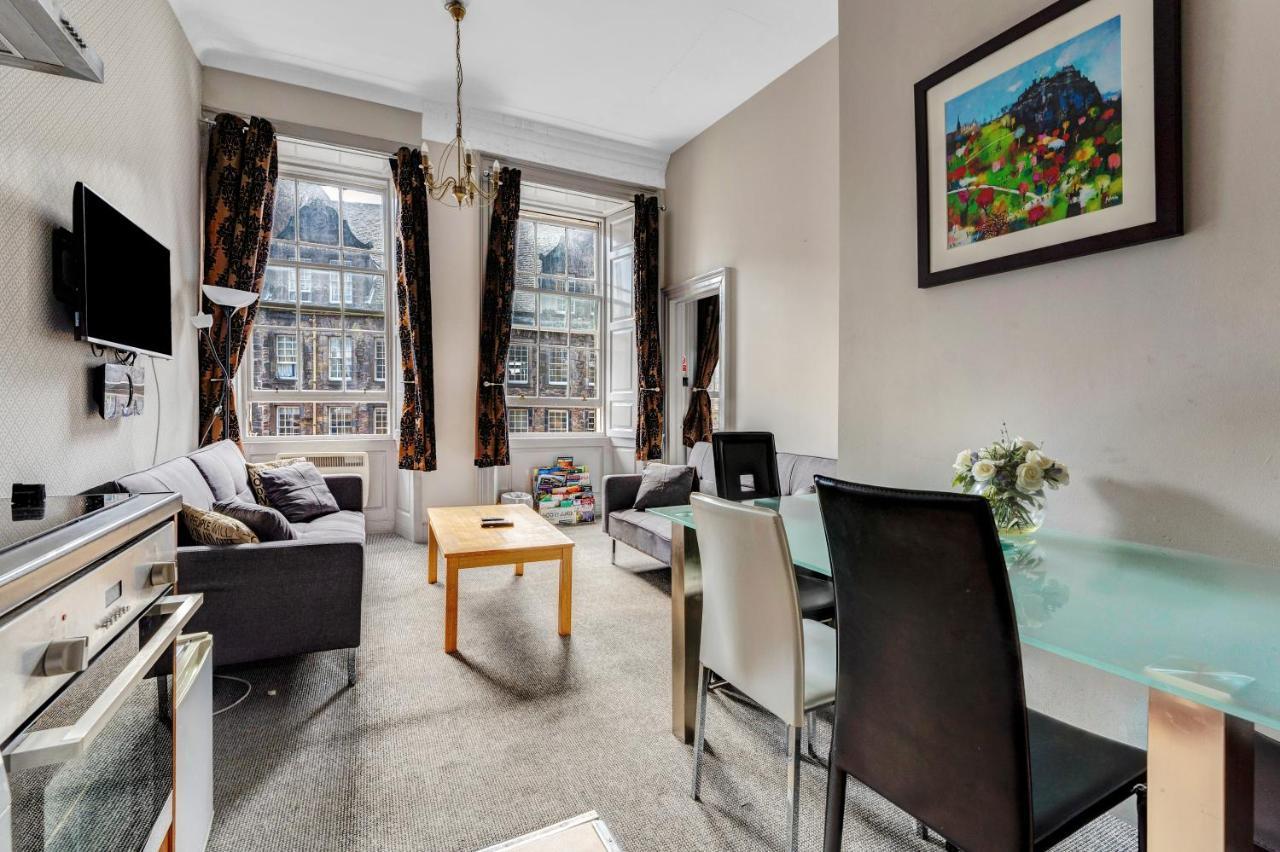 Unique 2 Bedroom Castle Suite Apartment - Near Edinburgh Castle & Royal Mile Eksteriør bilde