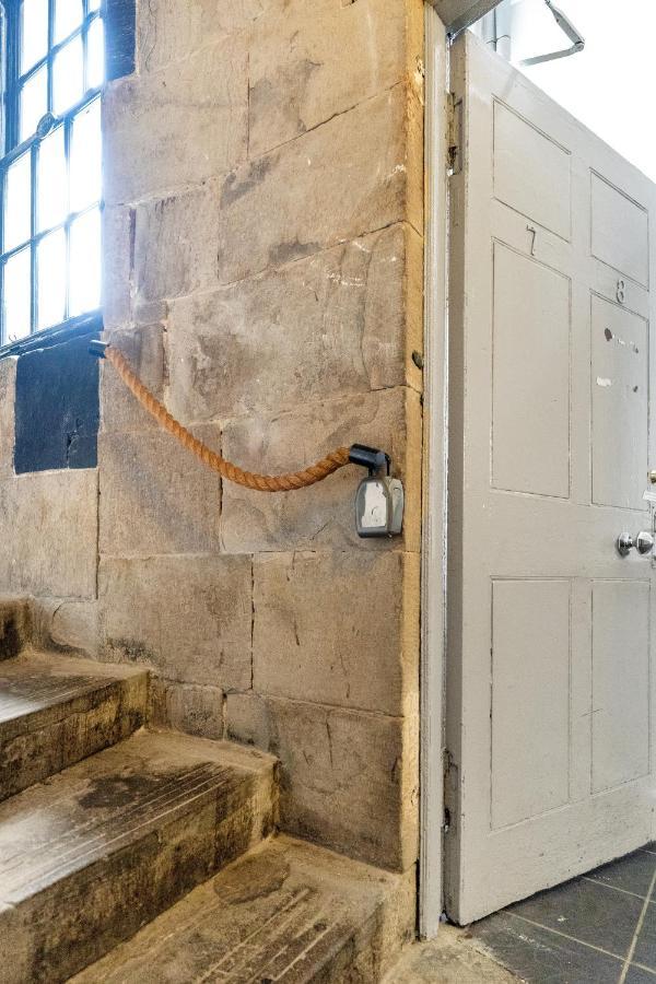 Unique 2 Bedroom Castle Suite Apartment - Near Edinburgh Castle & Royal Mile Eksteriør bilde
